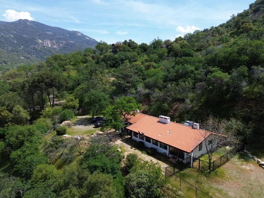 Scenic Spanish Rancho - Breathtaking Views Three Rivers Ngoại thất bức ảnh